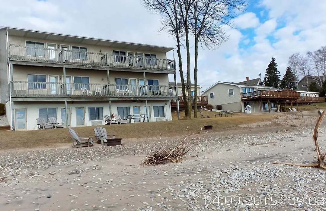 Algoma Beach Motel-1